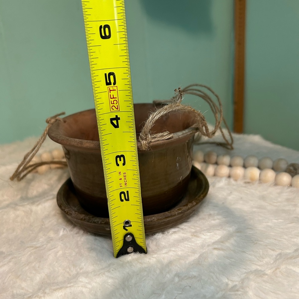 Small McCoy pottery planter - Picture 5 of 9